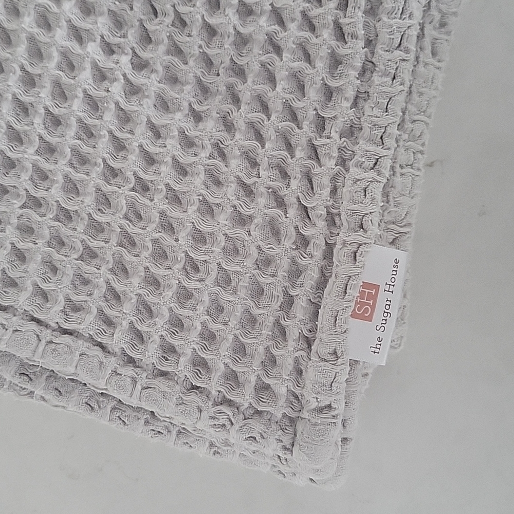 Sugar House | Waffle Swaddle Wrap Light Gray Color - Picture 3 of 4